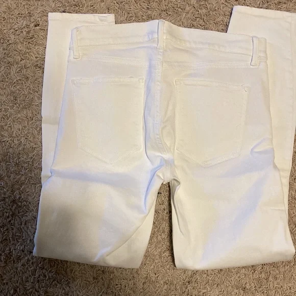 Gap white skinny ankle jeans. - Picture 2 of 5